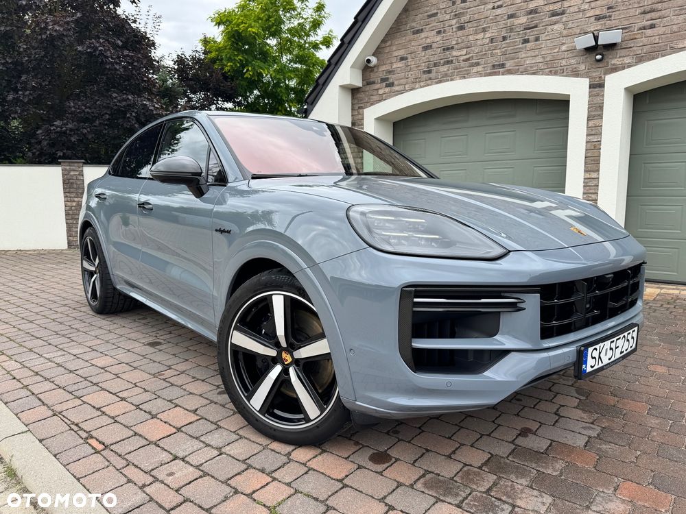 Porsche Cayenne Turbo E-Hybrid PHEV - 2