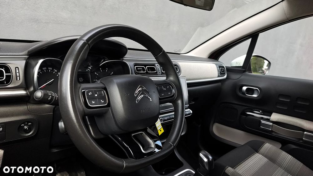 Citroën C3 Pure Tech 82 SHINE - 28