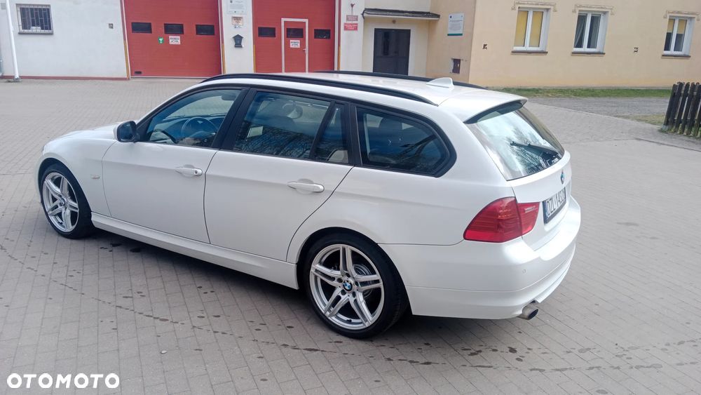 BMW Seria 3 318d DPF Edition Exclusive - 4