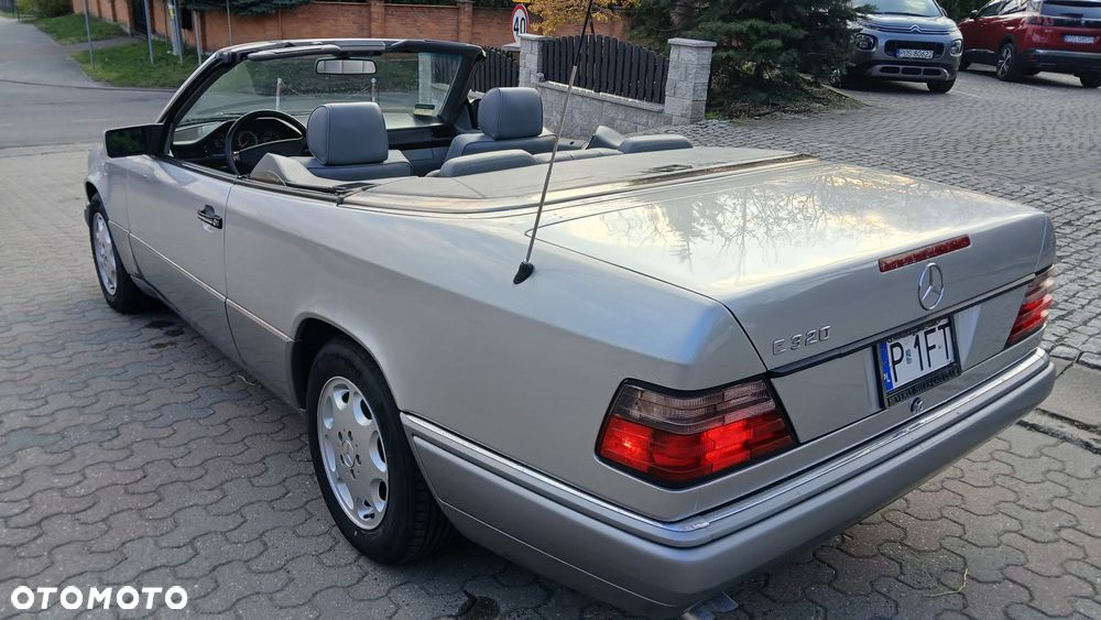 Mercedes-Benz Klasa E - 9
