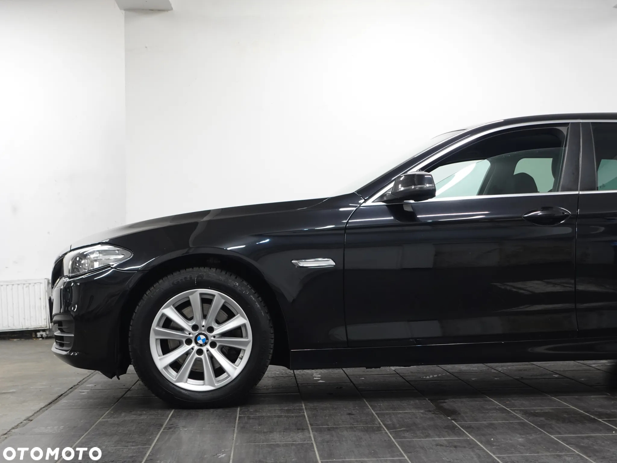 BMW Seria 5 520d xDrive Touring - 18