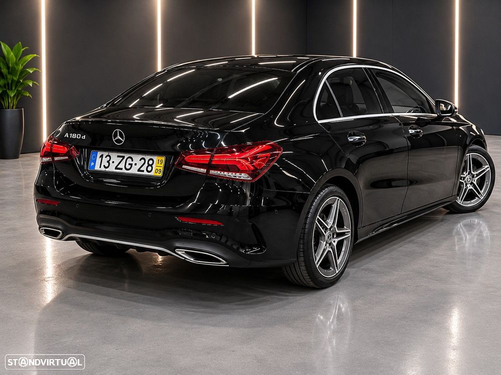 Mercedes-Benz A 180 Limousine d AMG Line Aut. - 3