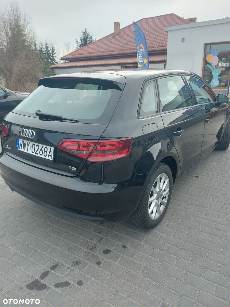 Audi A3 Sportback 1.6 TDI DPF Ambiente - 9