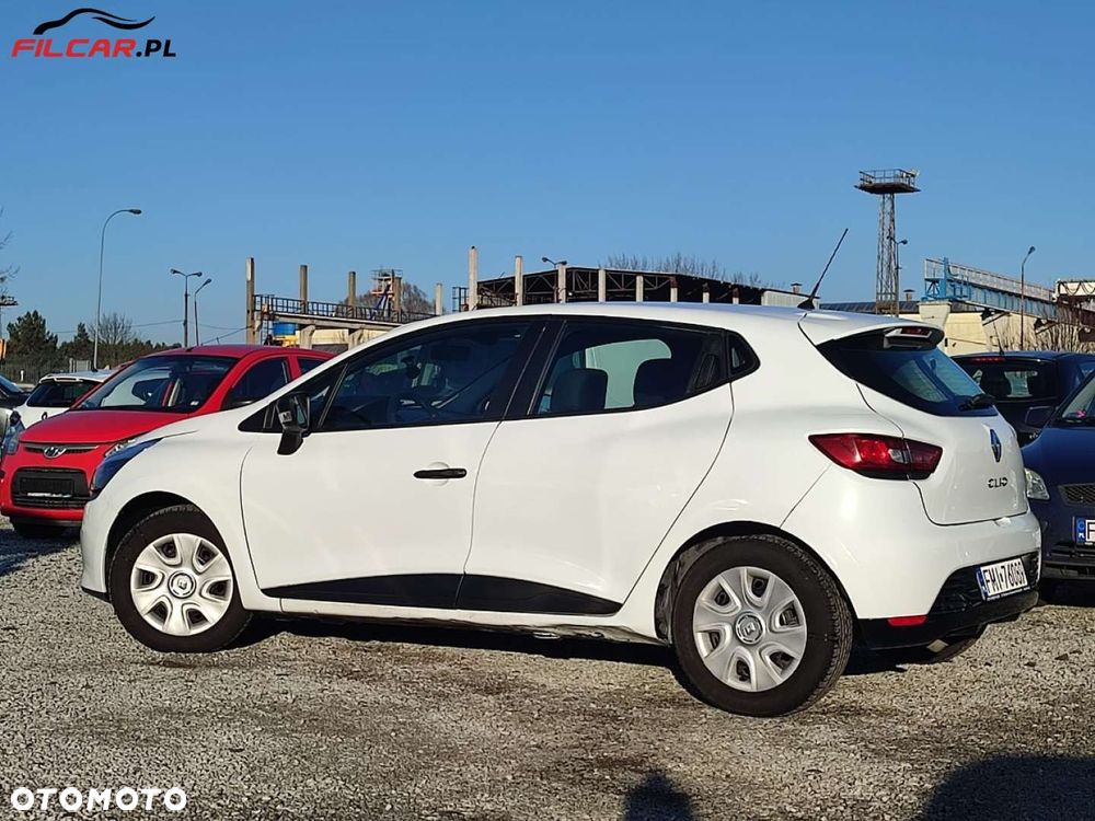 Renault Clio - 17