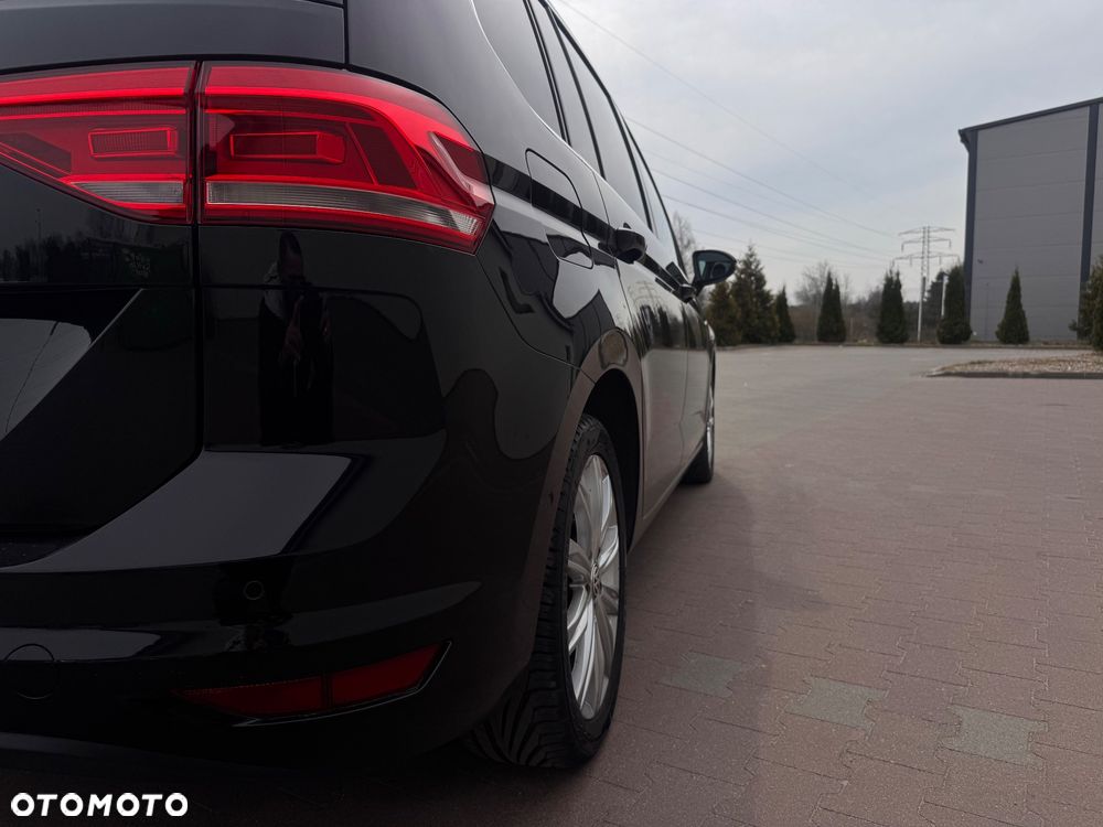 Volkswagen Touran 1.4 TSI BMT Highline DSG - 9