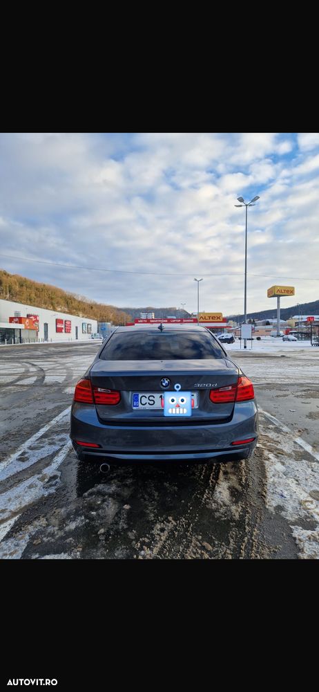 BMW Seria 3 320d EfficientDynamics Edition - 11