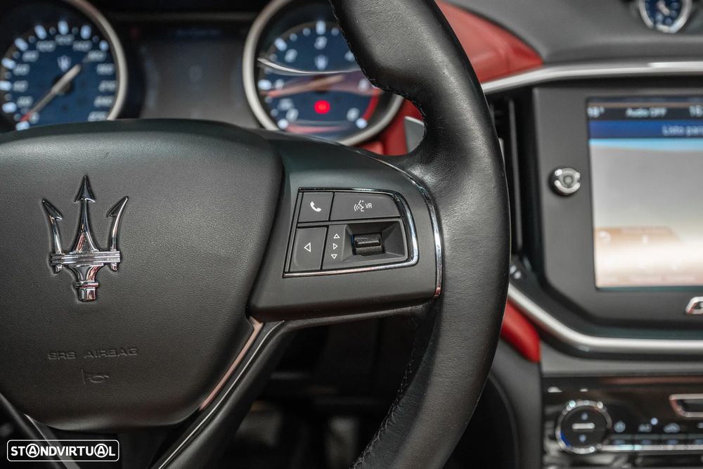 Maserati Ghibli 3.0 V6 - 12
