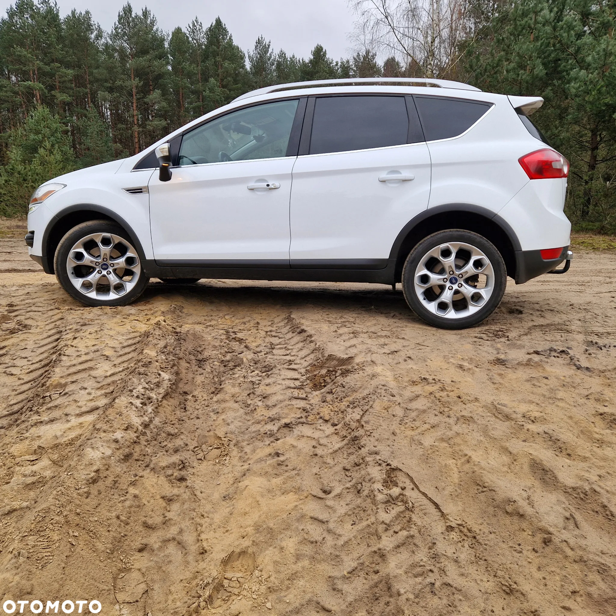 Ford Kuga - 14