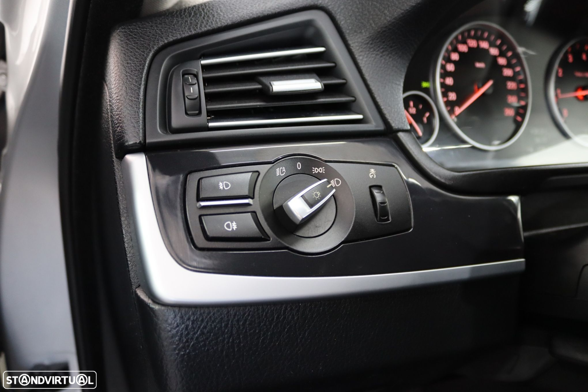 BMW 528 i xDrive Pack M Auto - 15