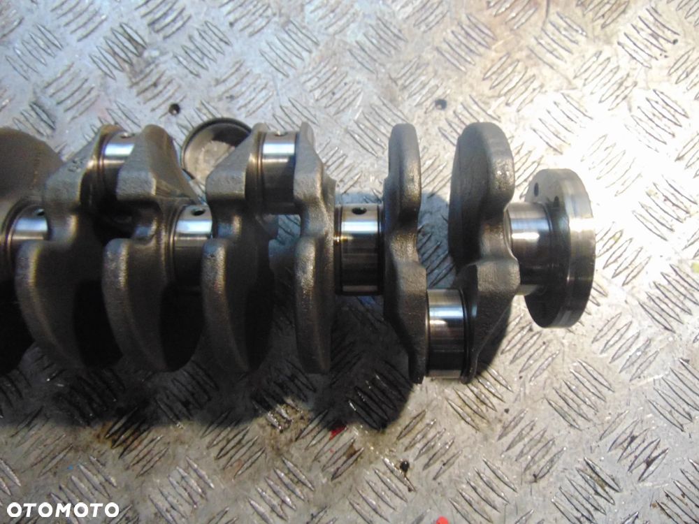 Wał Korbowy Peugeot ford 1,6 e-hdi TDCI - 8
