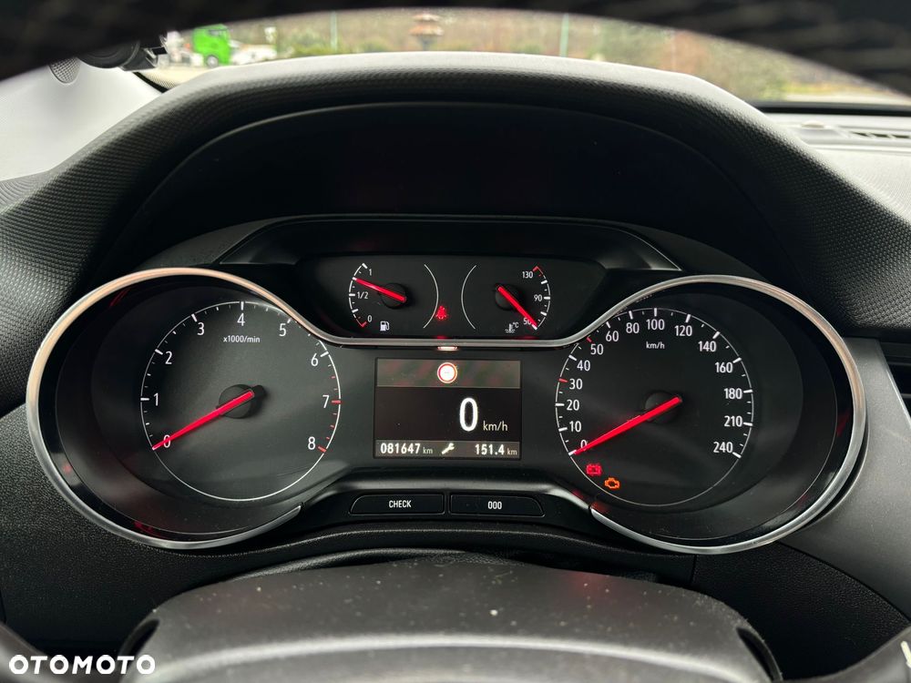 Opel Crossland X 1.2 T Design Line S&S - 13