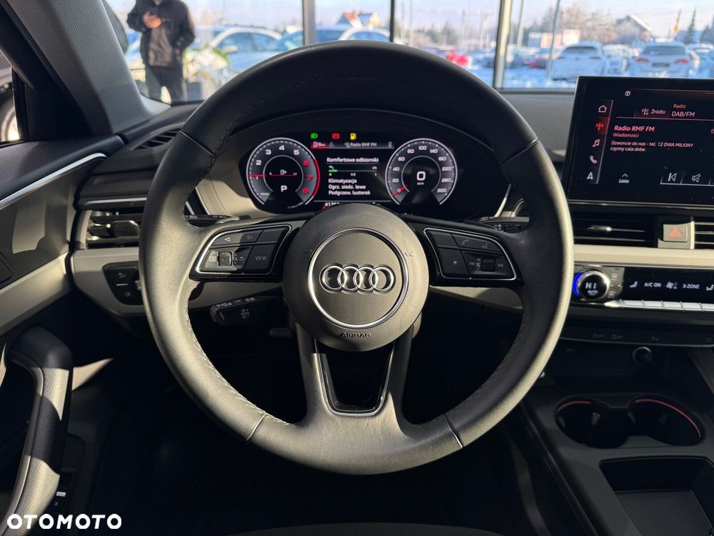 Audi A4 Limousine - 15