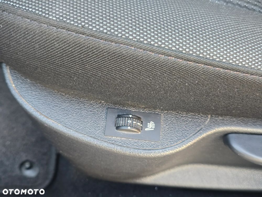 Peugeot 207 95 VTi Forever - 16