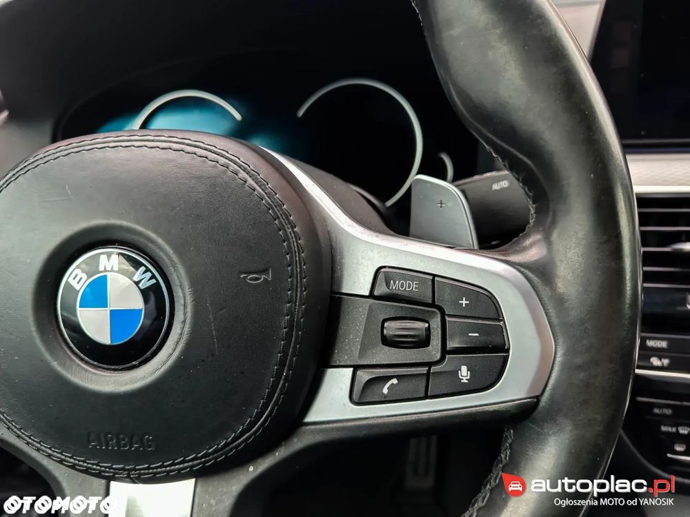 BMW Seria 5 520d M Sport sport - 36