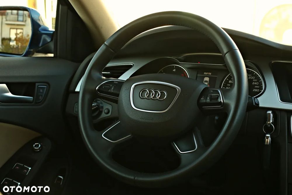 Audi A4 Limousine - 27