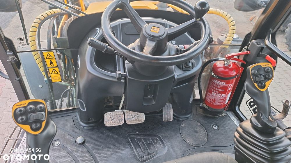 JCB 3CX - 7