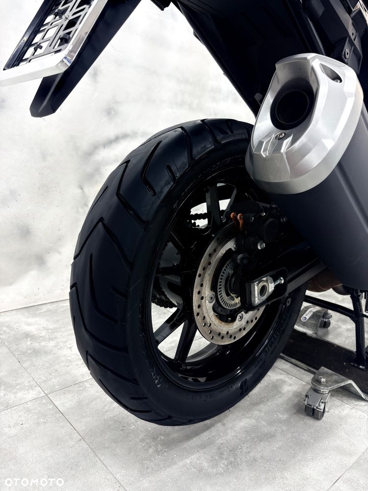 Suzuki V-STROM - 16
