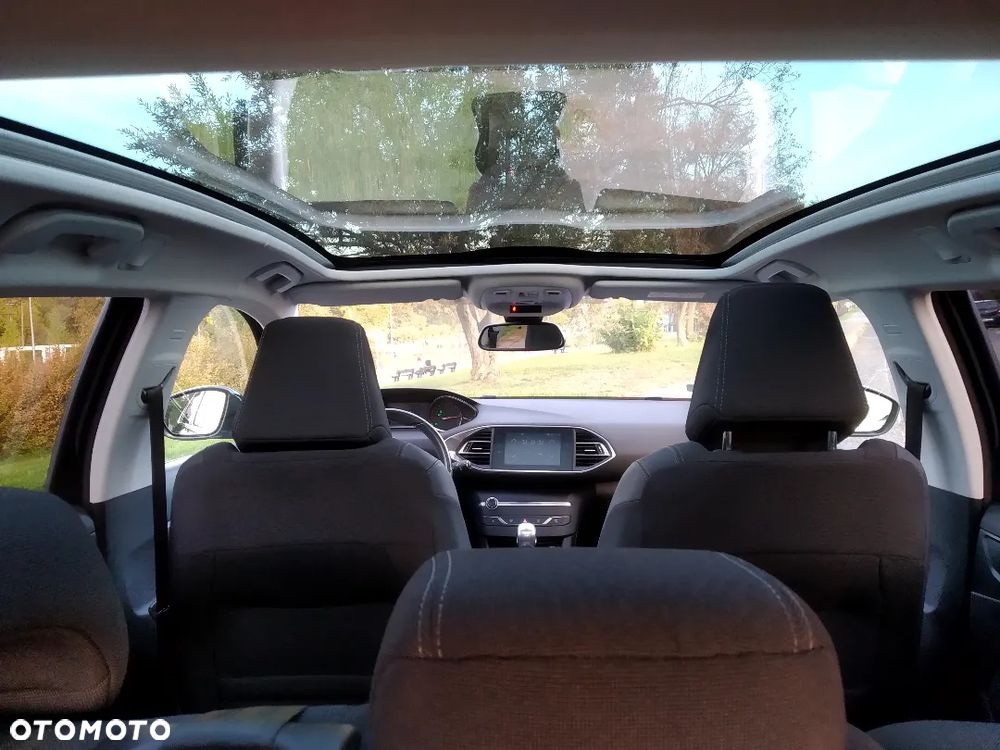 Peugeot 308 1.5 BlueHDi Allure S&S - 15