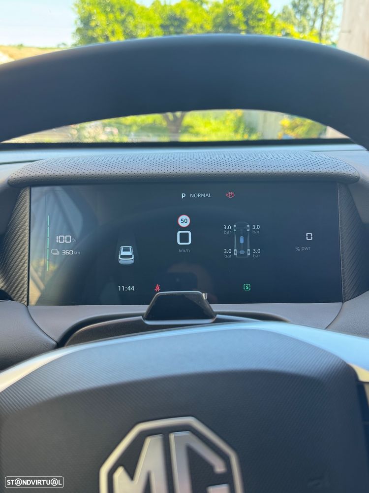 MG MGS5 EV 64 kWh Luxury — fotografia 18