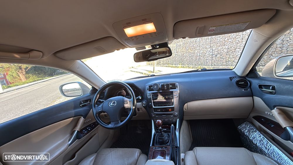 Lexus IS 220 d Luxury 25 - 10