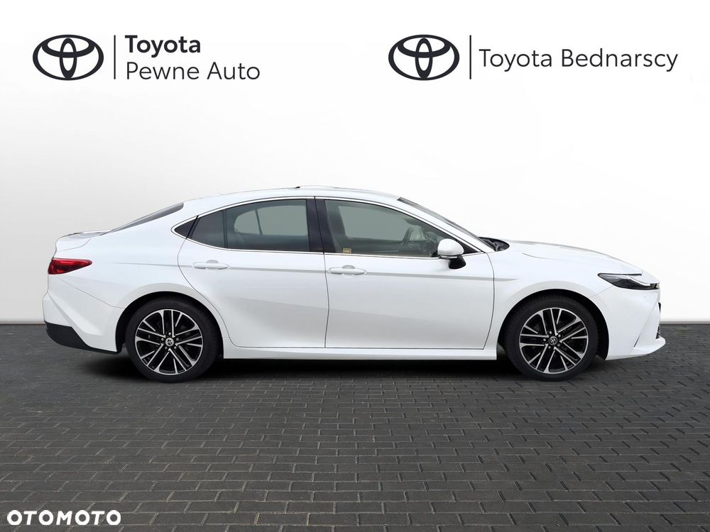 Toyota Camry - 6