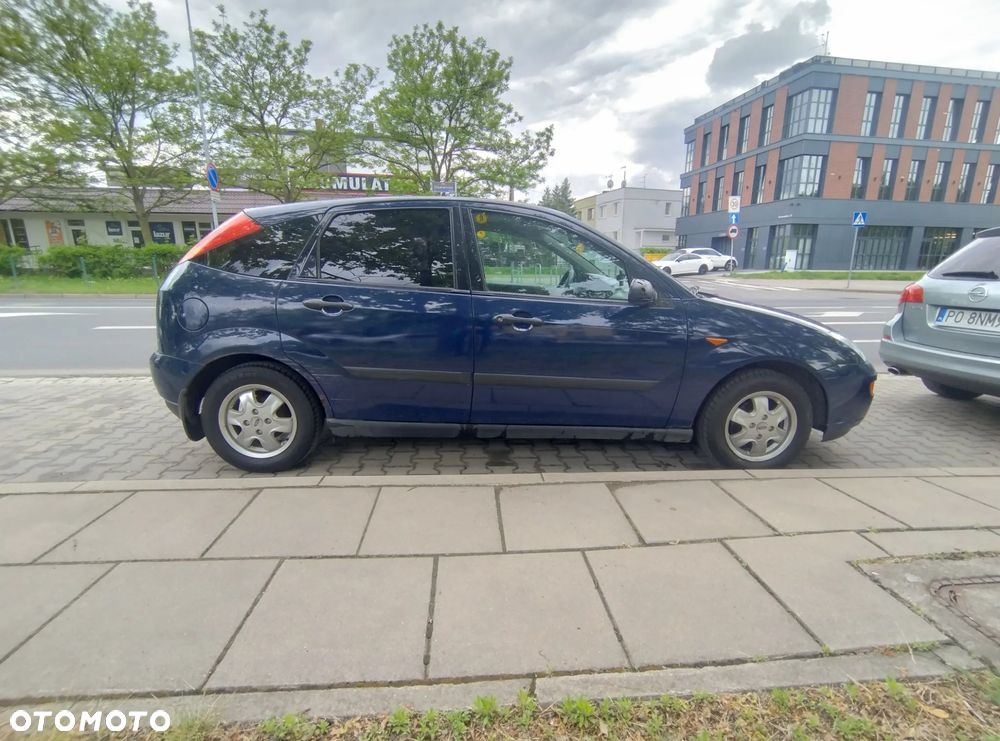 Ford Focus 1.6 Comfort - 4