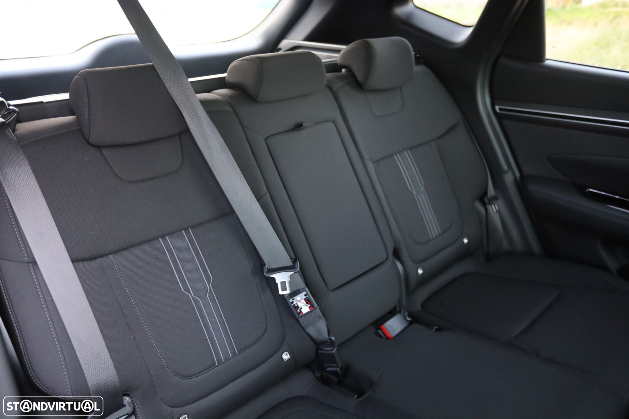 Hyundai Tucson 1.6 T-GDI HEV Premium - 18
