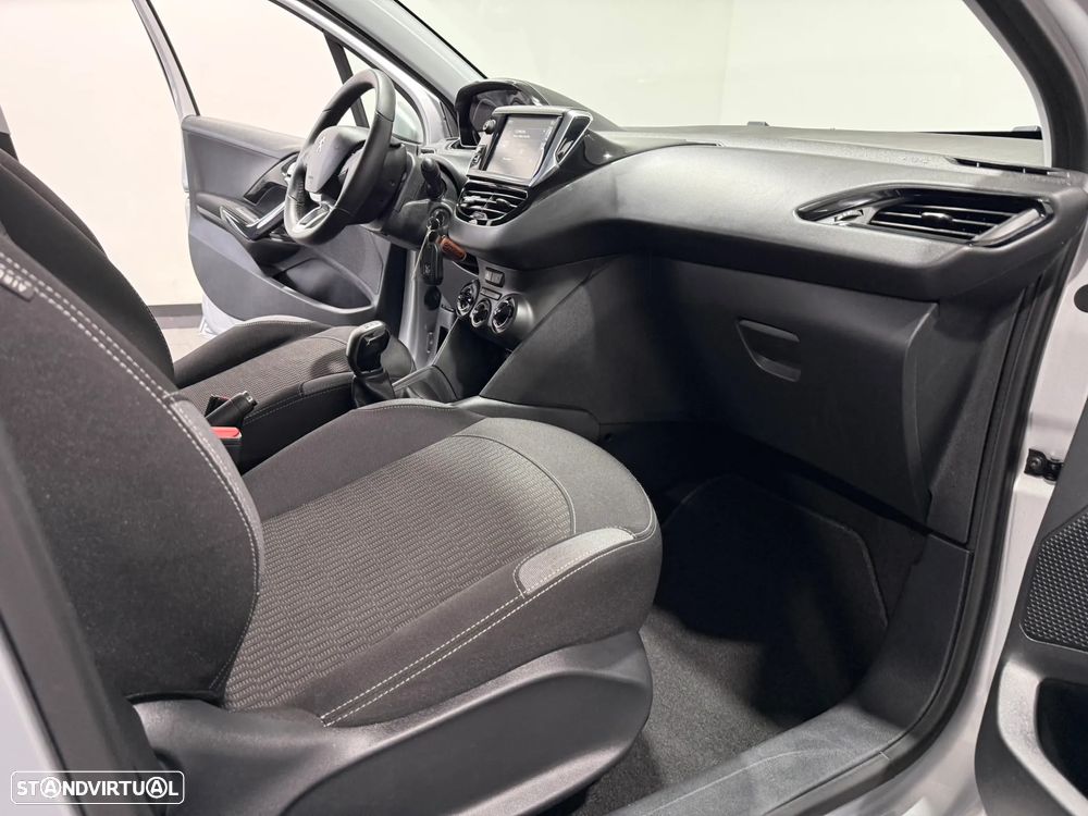 Peugeot 208 1.2 PureTech Style - 34