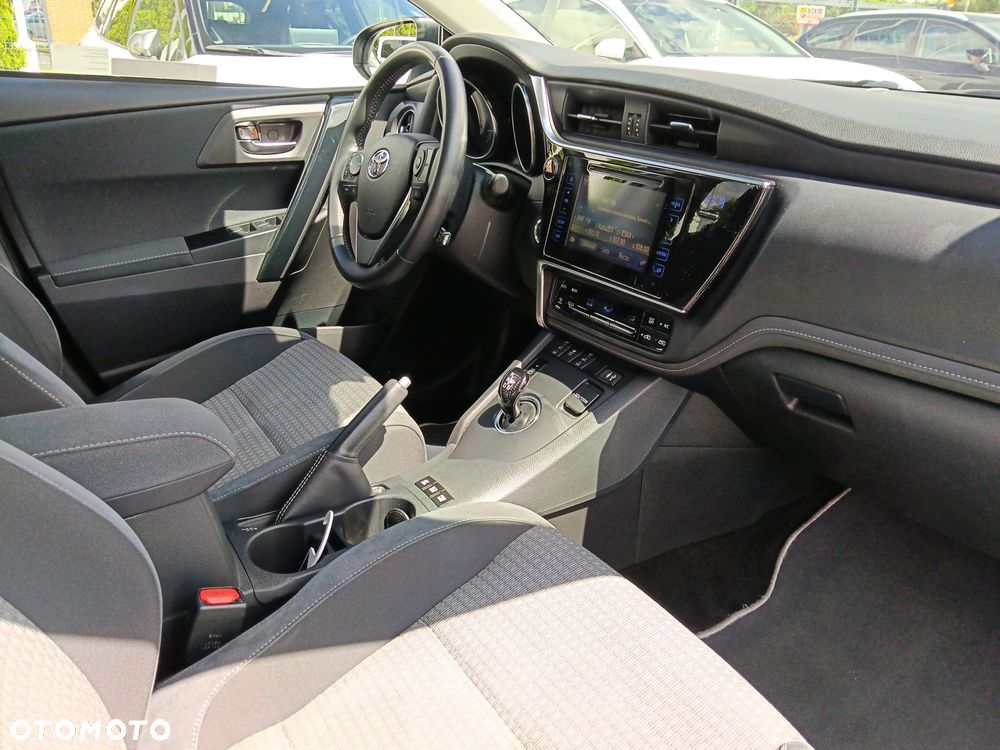 Toyota Auris - 9