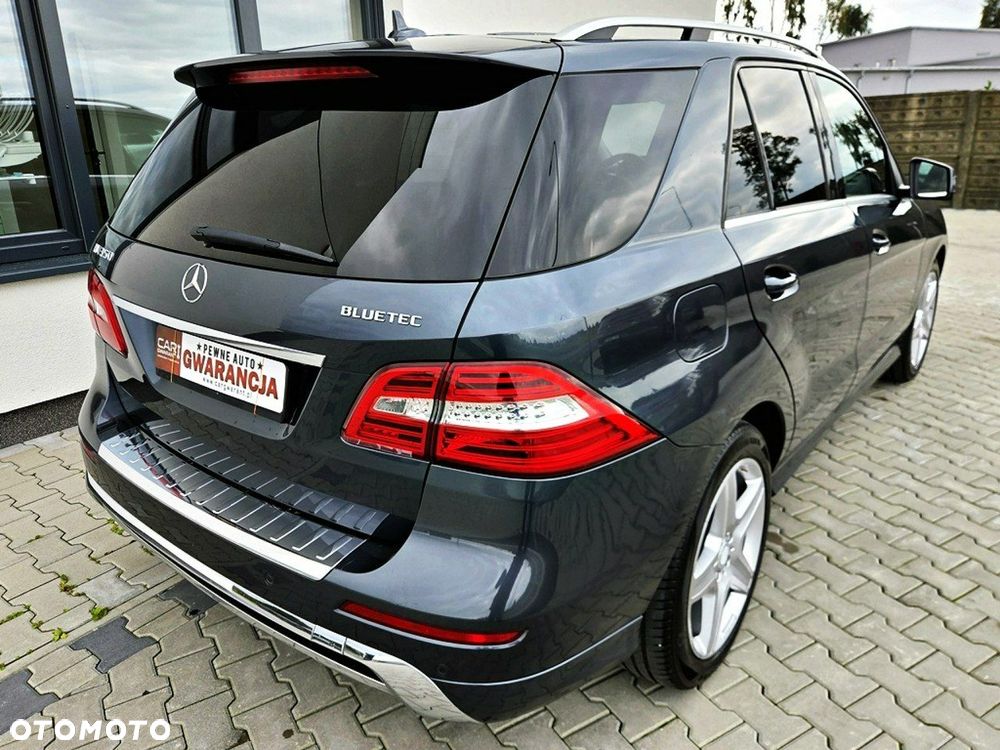 Mercedes-Benz ML 350 BlueTec 4-Matic - 35