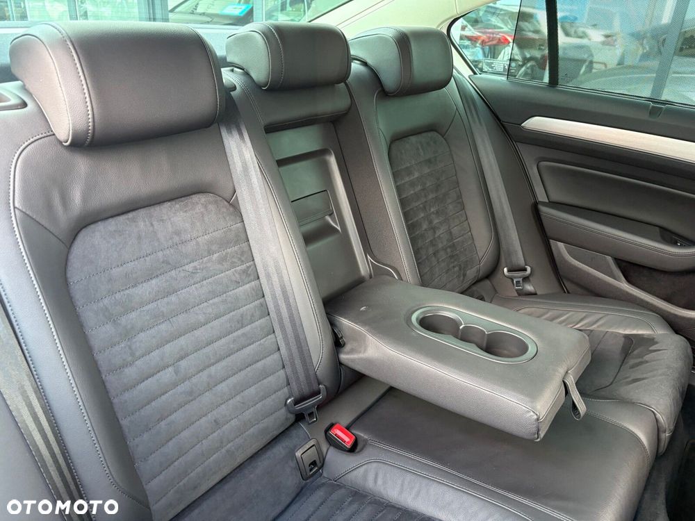 Volkswagen Passat - 17