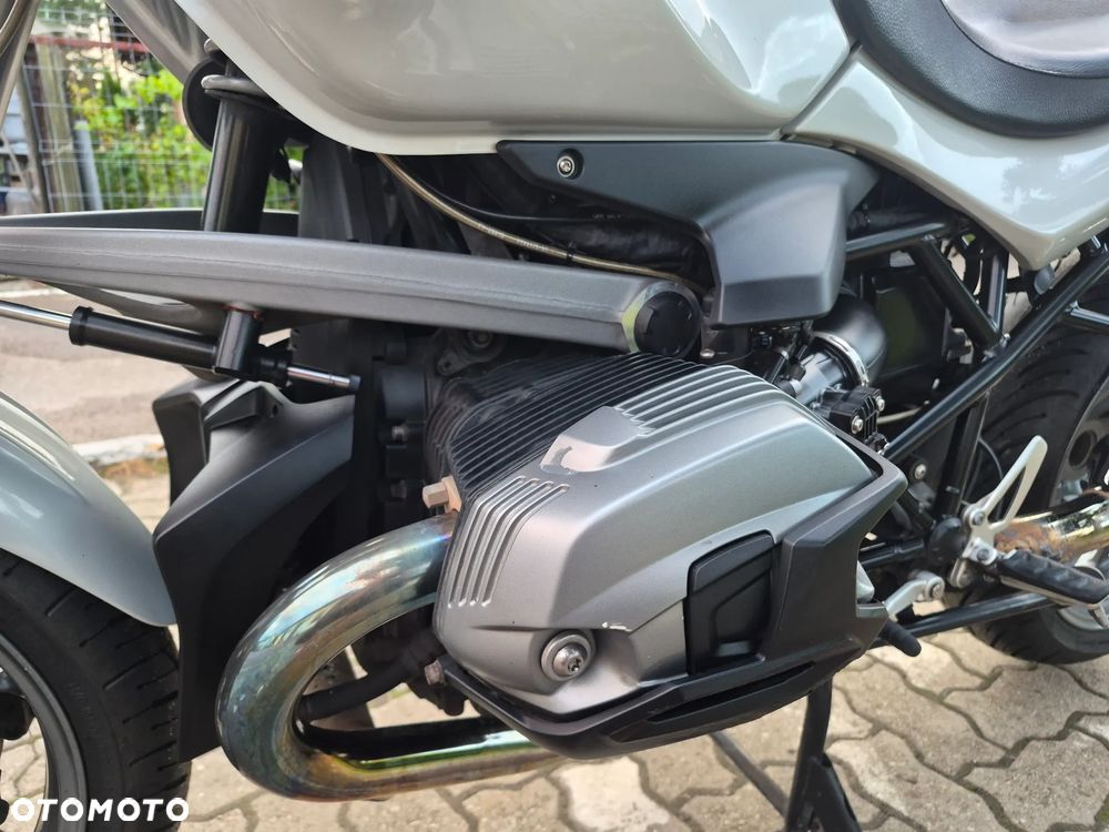 BMW R - 8