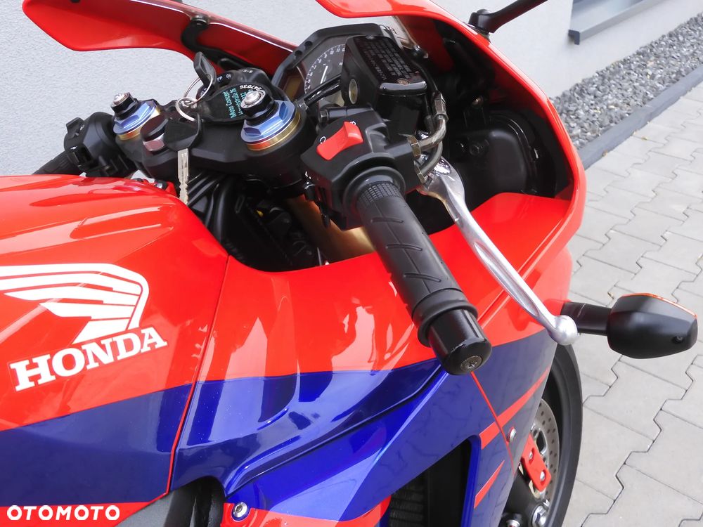 Honda CBR - 11