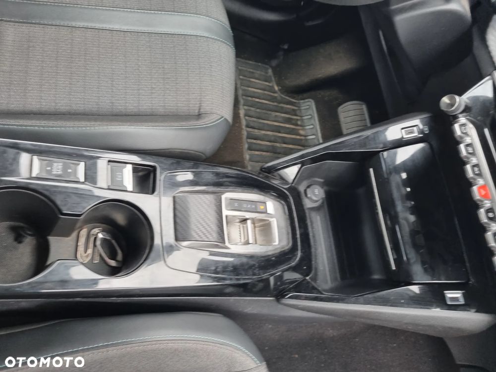 Peugeot 208 PureTech 130 EAT8 Allure Pack - 11
