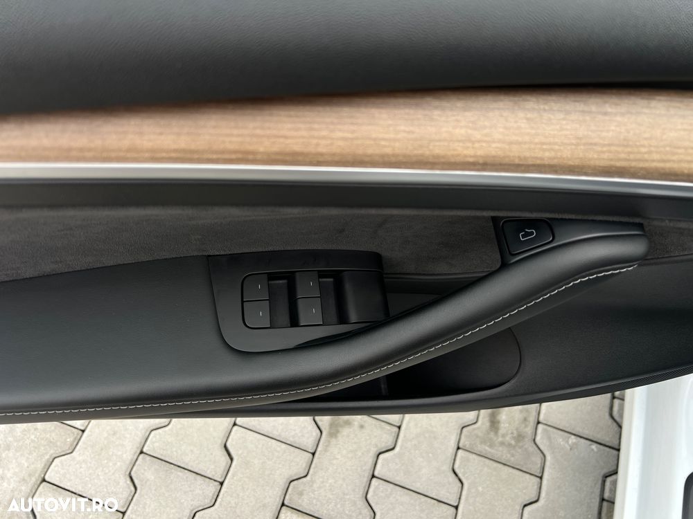 Tesla Model 3 Standard Reichweite Plus Hinterradantrieb - 22