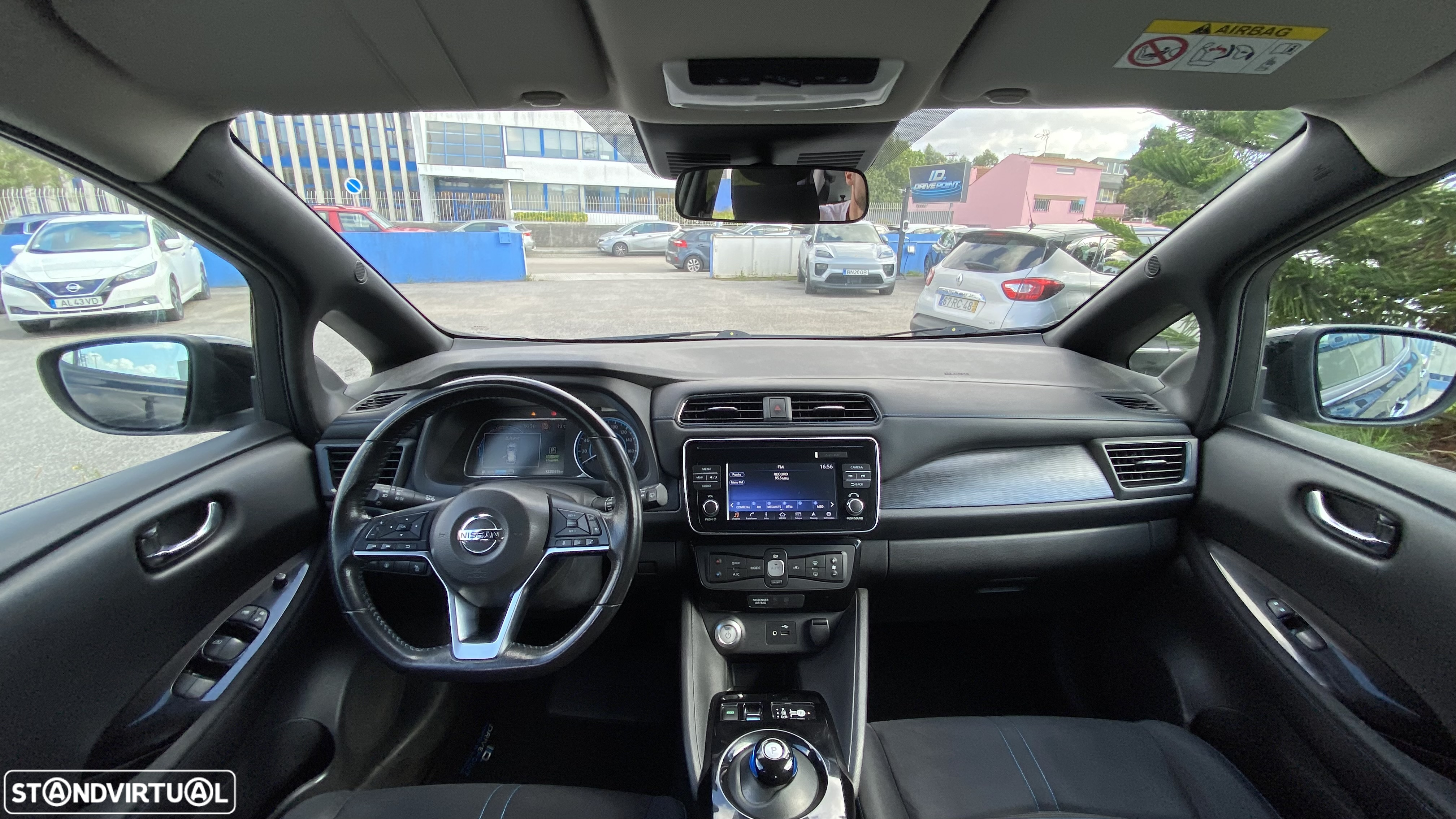 Nissan Leaf N-Connecta - 24