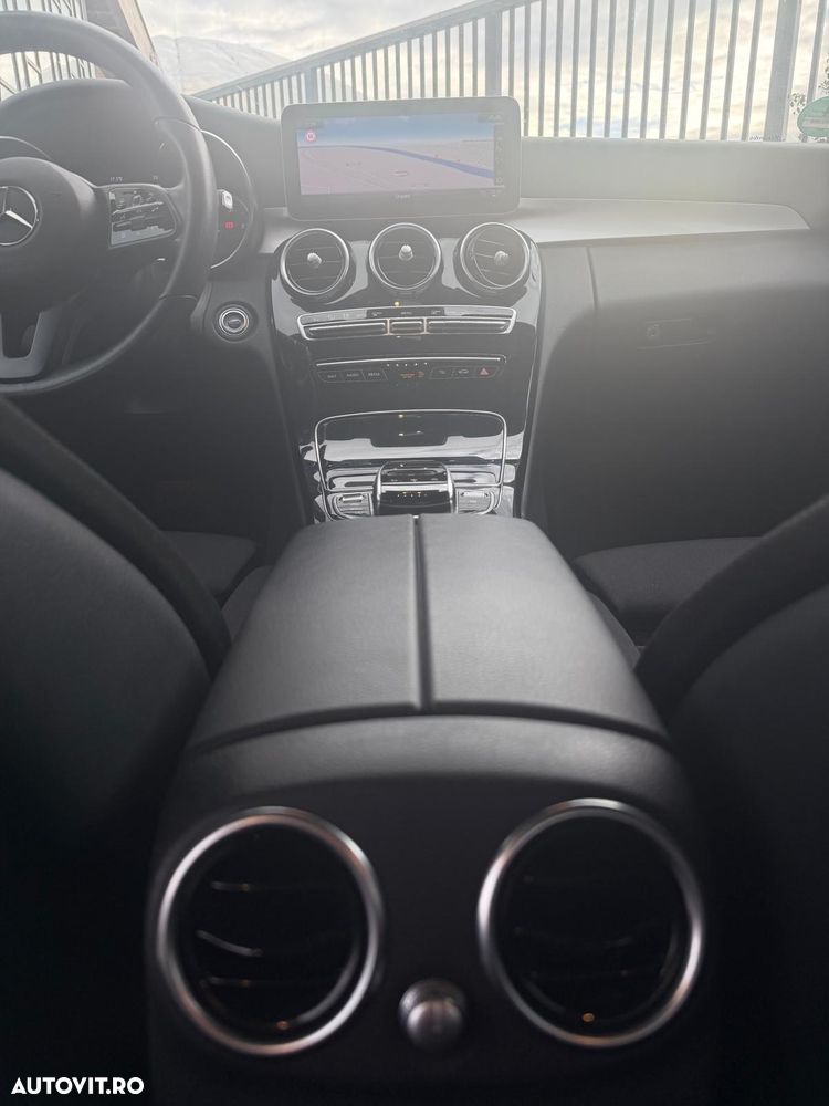 Mercedes-Benz C - 19