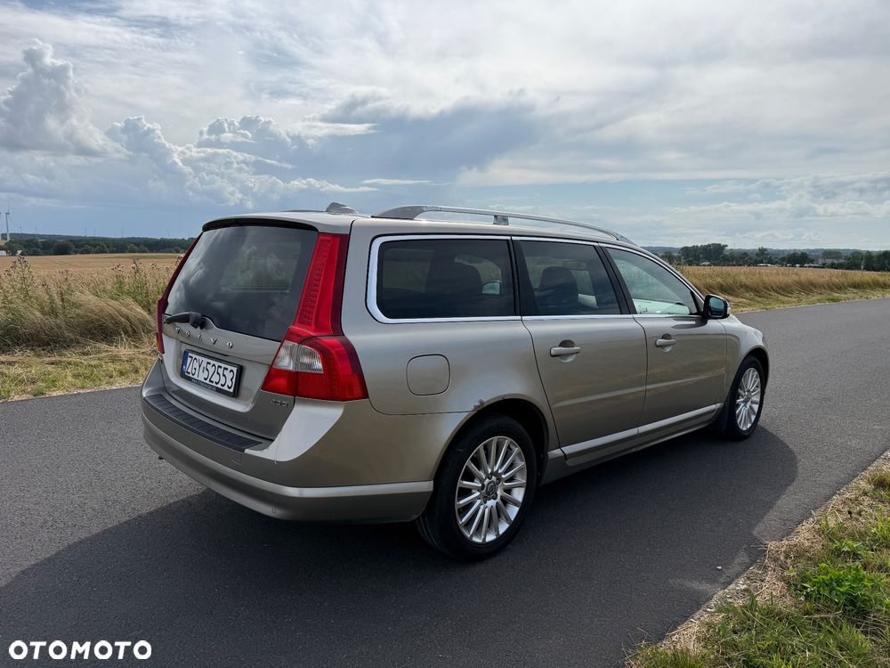 Volvo V70 2.0D Summum - 2
