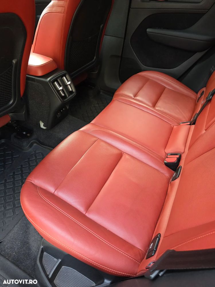 Volvo XC 40 D4 AWD Geartronic Momentum - 5