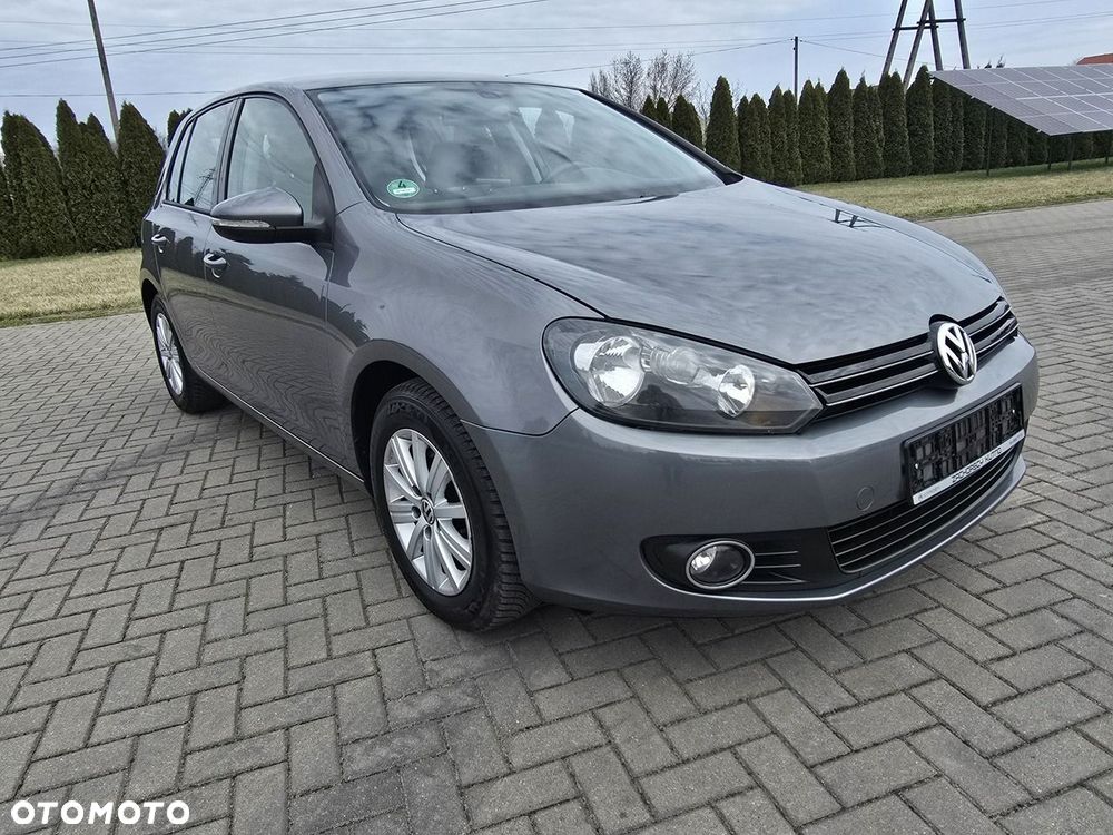 Volkswagen Golf - 1