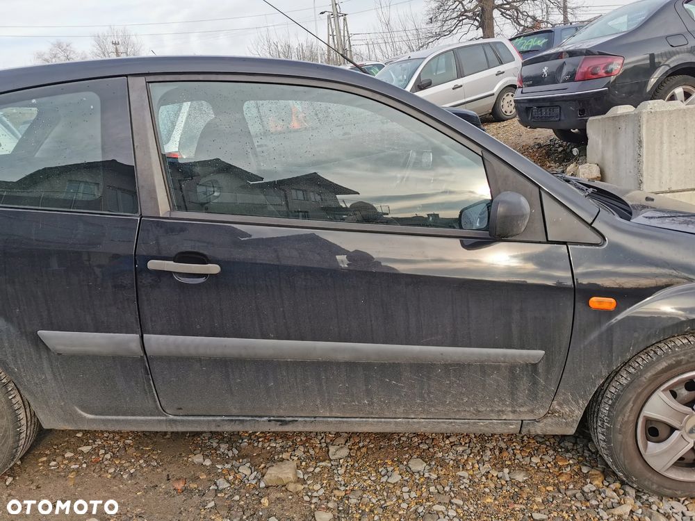 Drzwi prawe Ford Fiesta MK6 2006r 3D - 3