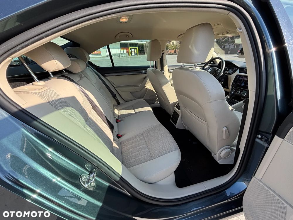 Skoda Octavia 1.5 TSI ACT Style DSG - 17