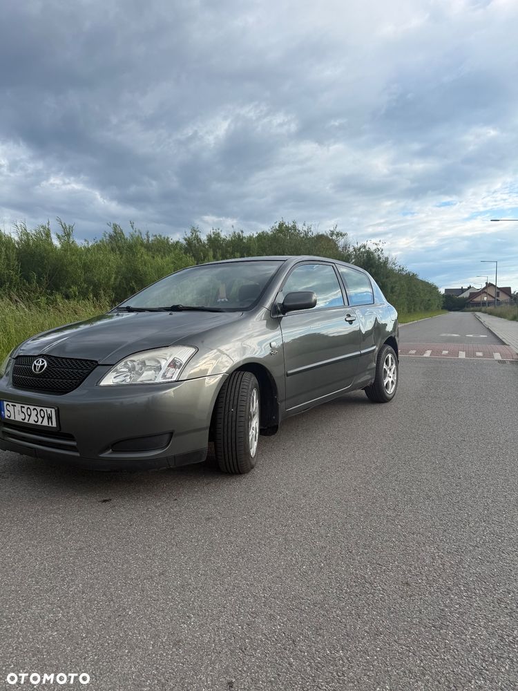 Toyota Corolla - 2