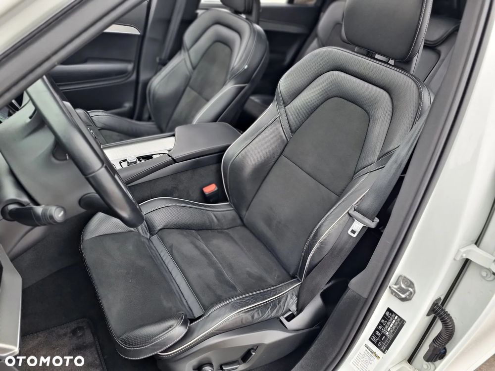 Volvo XC 90 B5 D AWD Geartronic RDesign - 25