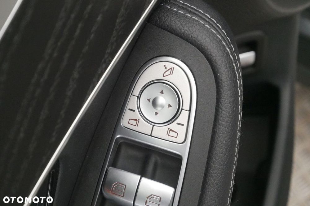 Mercedes-Benz GLC - 31