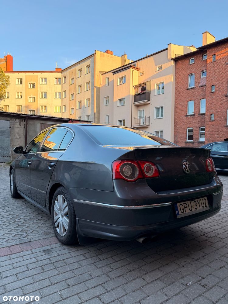 Volkswagen Passat 2.0 TDI DPF Comfortline - 4