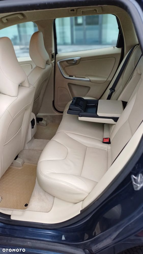 Volvo XC 60 D4 Drive-E Momentum - 15