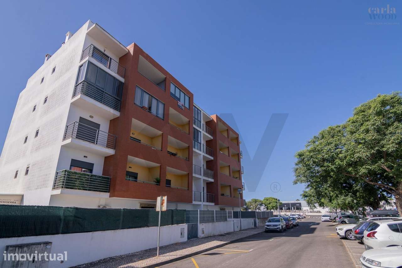 Apartamento T2 em Portimão – Conforto, tranquilidade e proximidade da - Grande imagem: 2/50