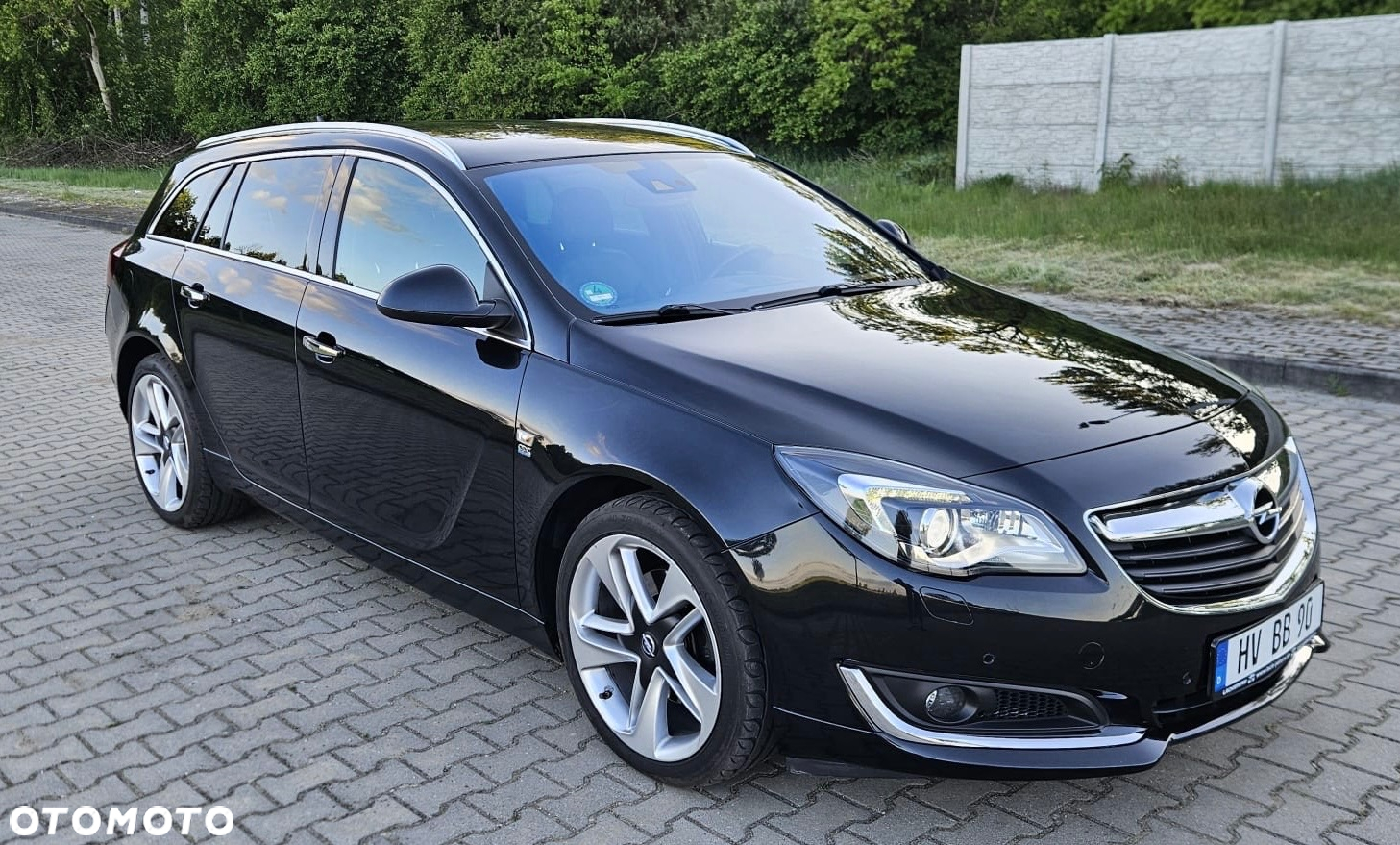 Opel Insignia 2.0 CDTI Sports Tourer 4x4 Automatik Edition - 2