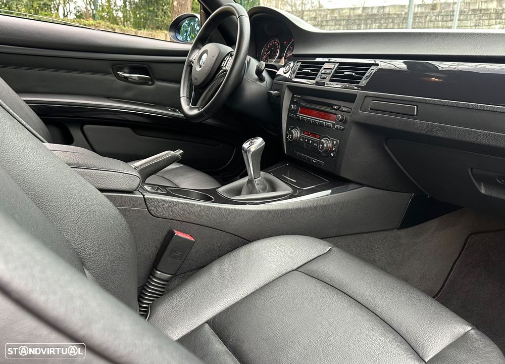 BMW 320 i Cabrio - 17